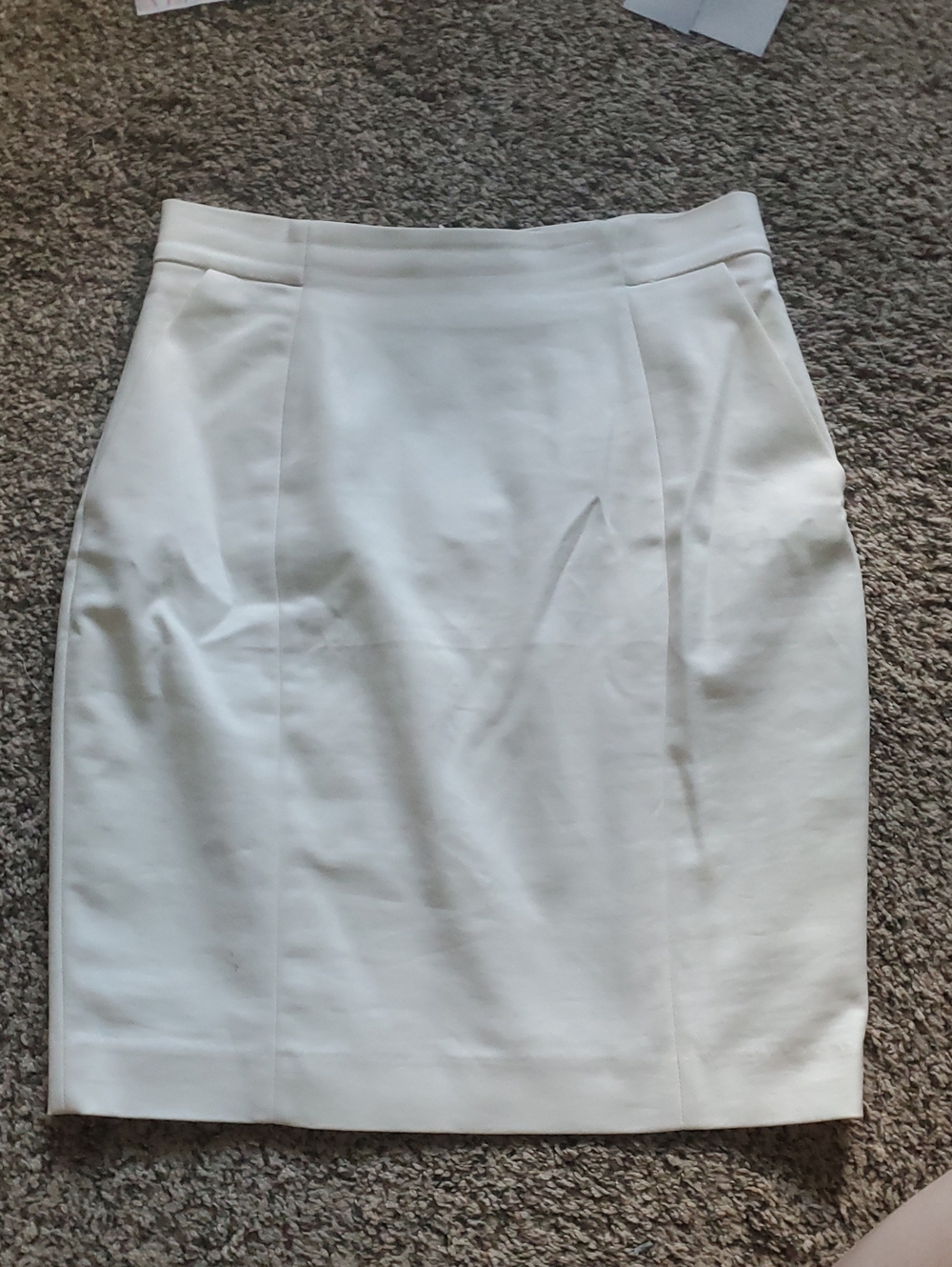 H&M Women's White Pencil Skirt - Tailored Silhouette - Size 10
